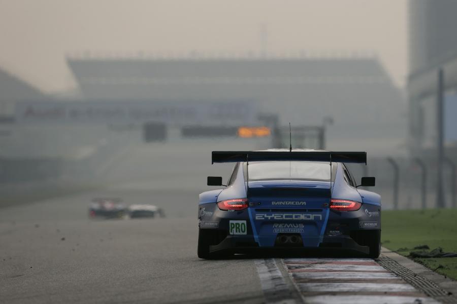  Porsche 911 GT3 RSR 2012 года  (фото 271 из 429)